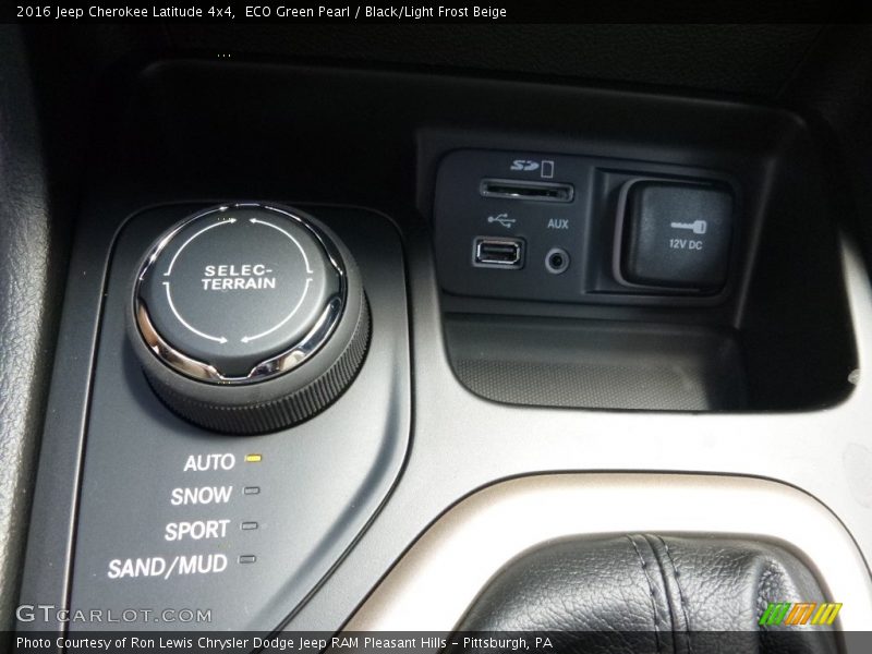 ECO Green Pearl / Black/Light Frost Beige 2016 Jeep Cherokee Latitude 4x4
