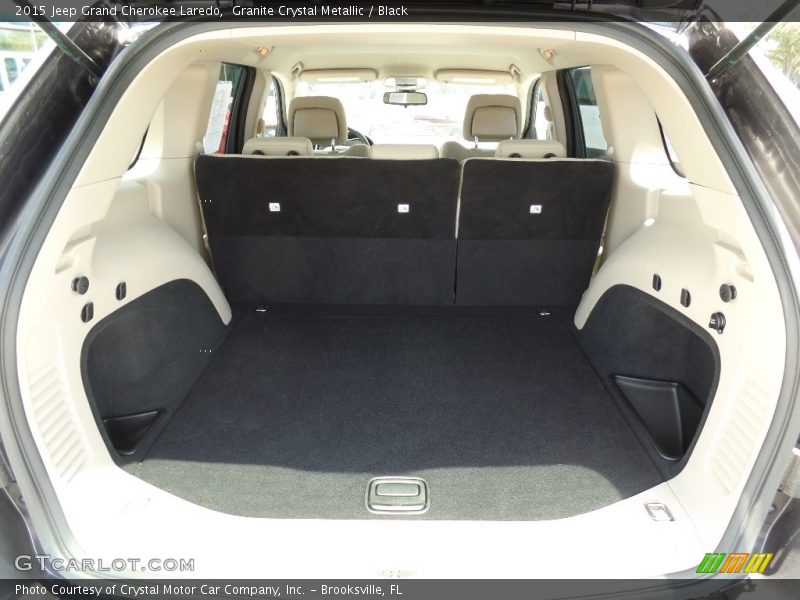 Granite Crystal Metallic / Black 2015 Jeep Grand Cherokee Laredo