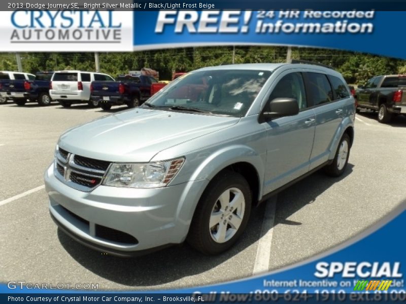 Bright Silver Metallic / Black/Light Frost Beige 2013 Dodge Journey SE