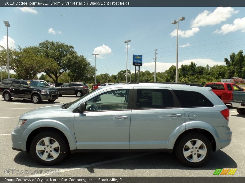 Bright Silver Metallic / Black/Light Frost Beige 2013 Dodge Journey SE