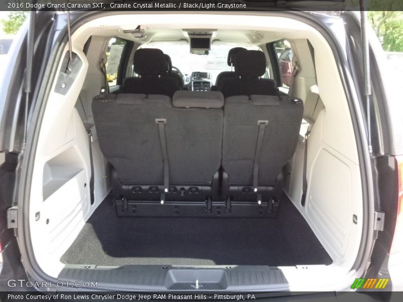 Granite Crystal Metallic / Black/Light Graystone 2016 Dodge Grand Caravan SXT