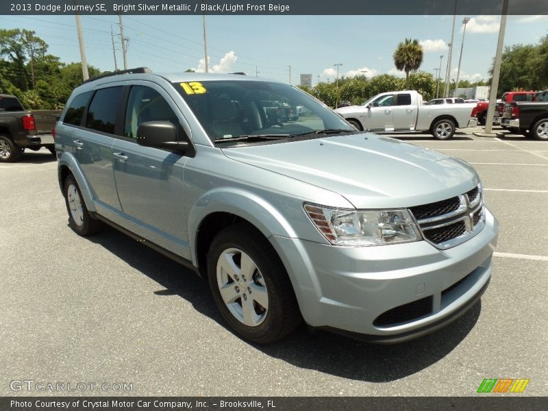 Bright Silver Metallic / Black/Light Frost Beige 2013 Dodge Journey SE