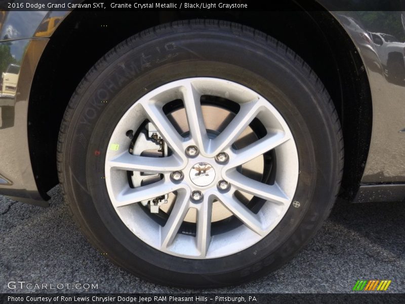 Granite Crystal Metallic / Black/Light Graystone 2016 Dodge Grand Caravan SXT