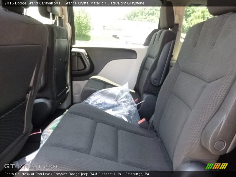 Granite Crystal Metallic / Black/Light Graystone 2016 Dodge Grand Caravan SXT
