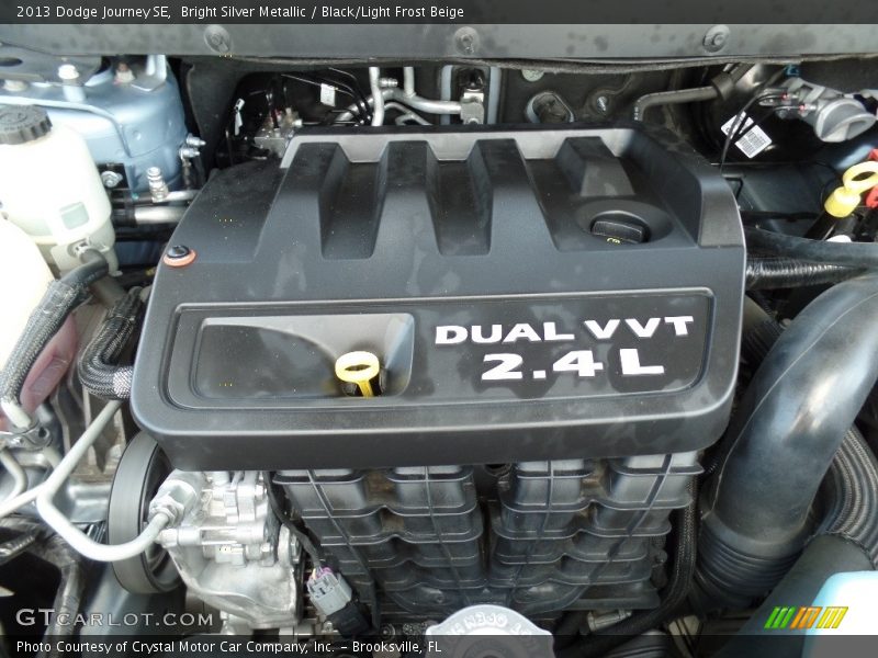 Bright Silver Metallic / Black/Light Frost Beige 2013 Dodge Journey SE