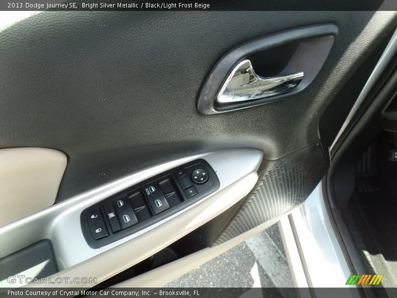 Bright Silver Metallic / Black/Light Frost Beige 2013 Dodge Journey SE