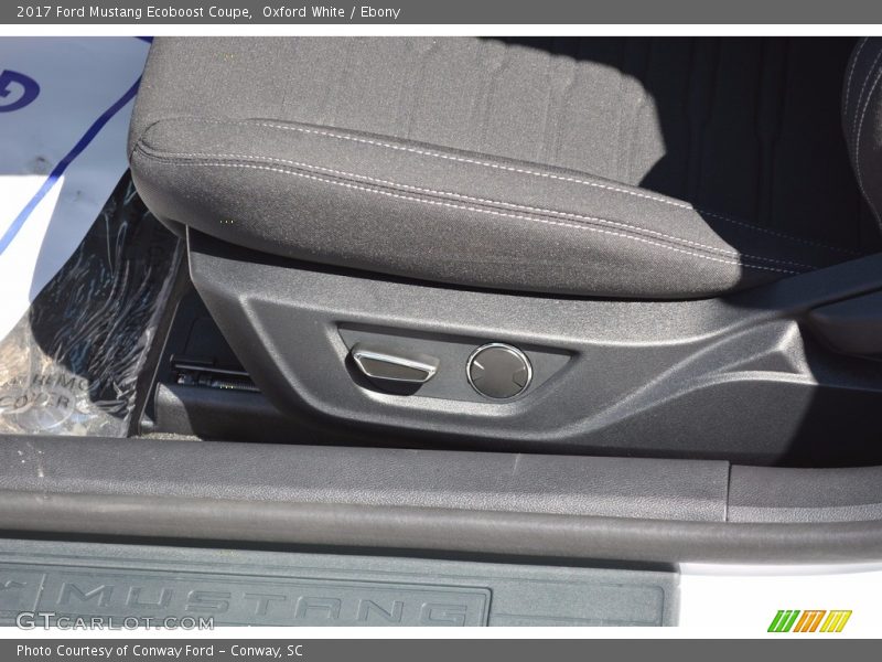 Oxford White / Ebony 2017 Ford Mustang Ecoboost Coupe