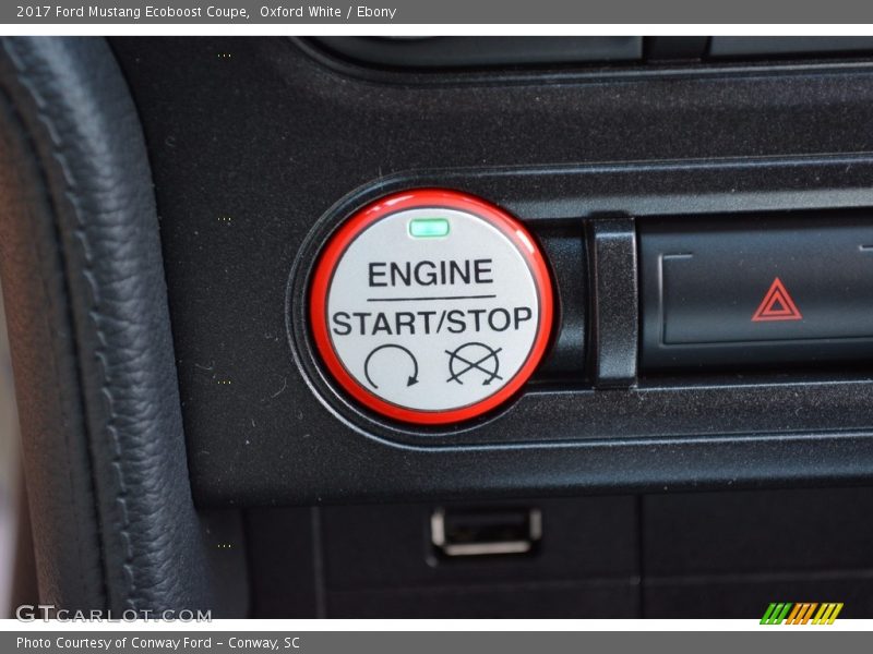 Oxford White / Ebony 2017 Ford Mustang Ecoboost Coupe