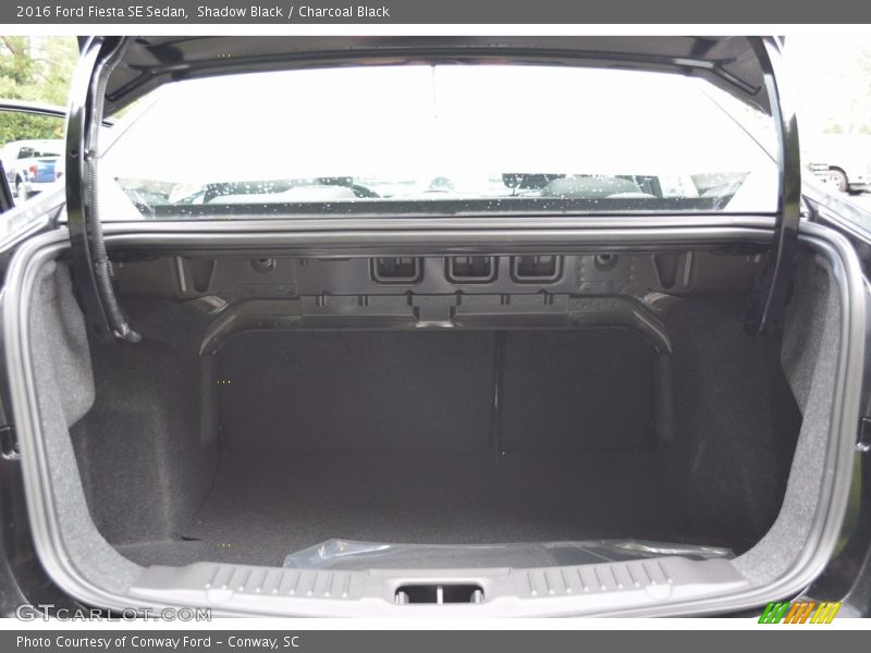 Shadow Black / Charcoal Black 2016 Ford Fiesta SE Sedan