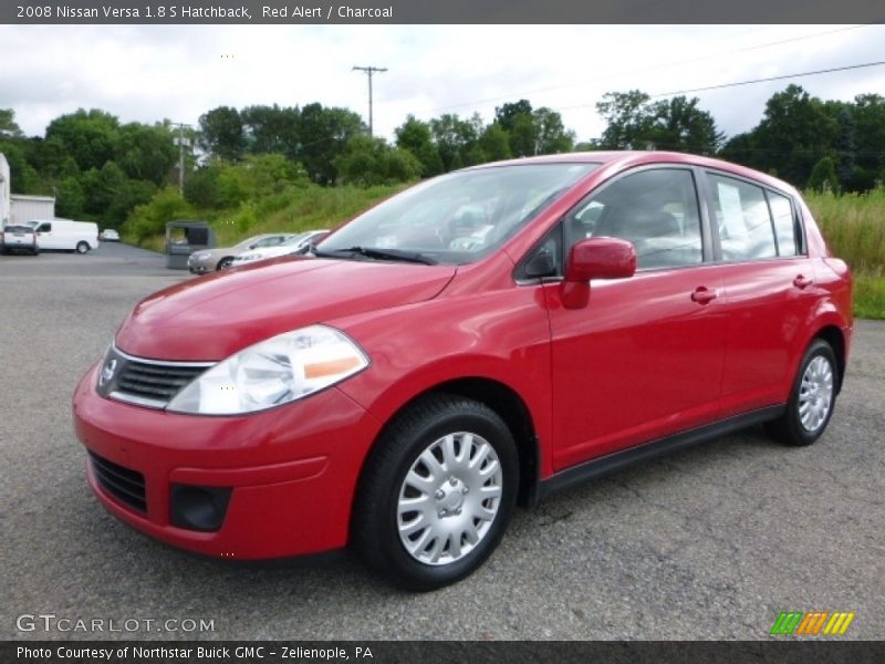 Front 3/4 View of 2008 Versa 1.8 S Hatchback