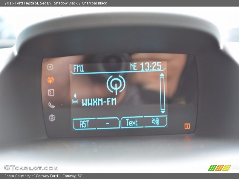 Shadow Black / Charcoal Black 2016 Ford Fiesta SE Sedan