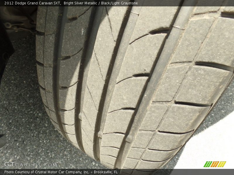 Bright Silver Metallic / Black/Light Graystone 2012 Dodge Grand Caravan SXT