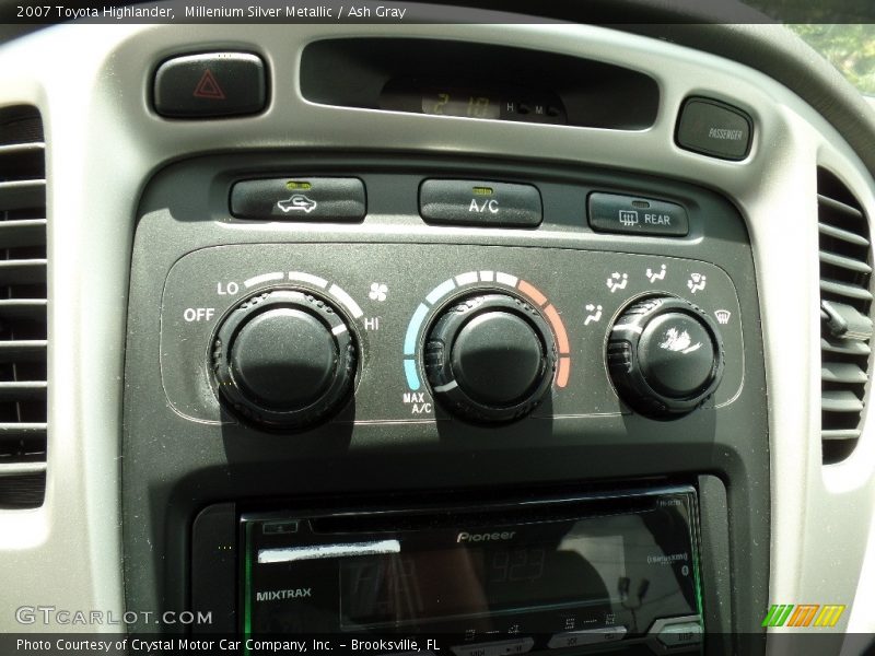 Millenium Silver Metallic / Ash Gray 2007 Toyota Highlander