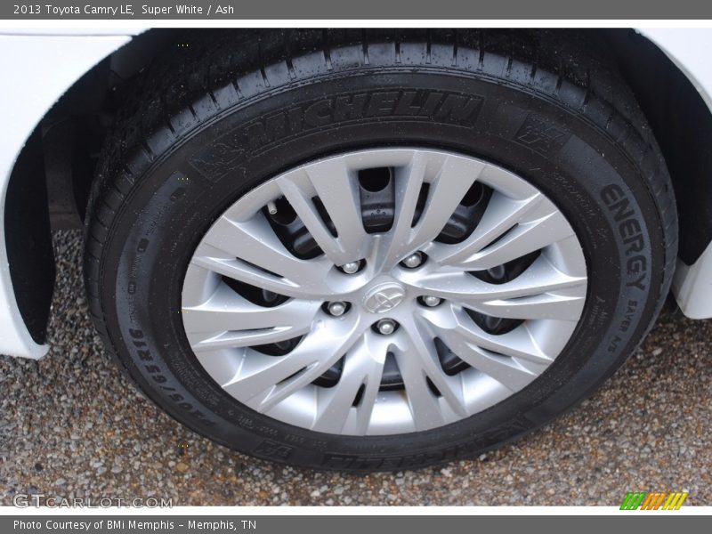 Super White / Ash 2013 Toyota Camry LE