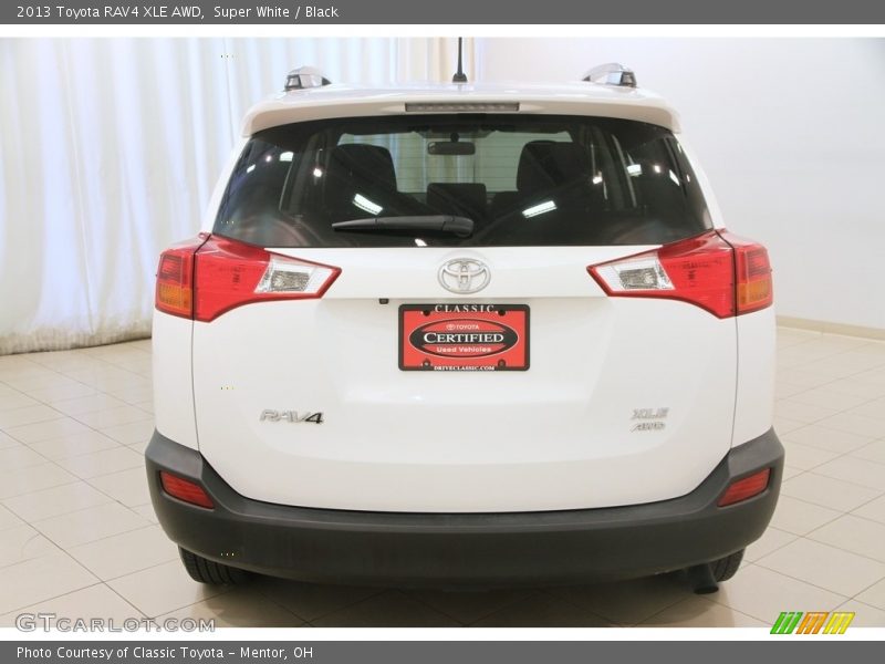 Super White / Black 2013 Toyota RAV4 XLE AWD