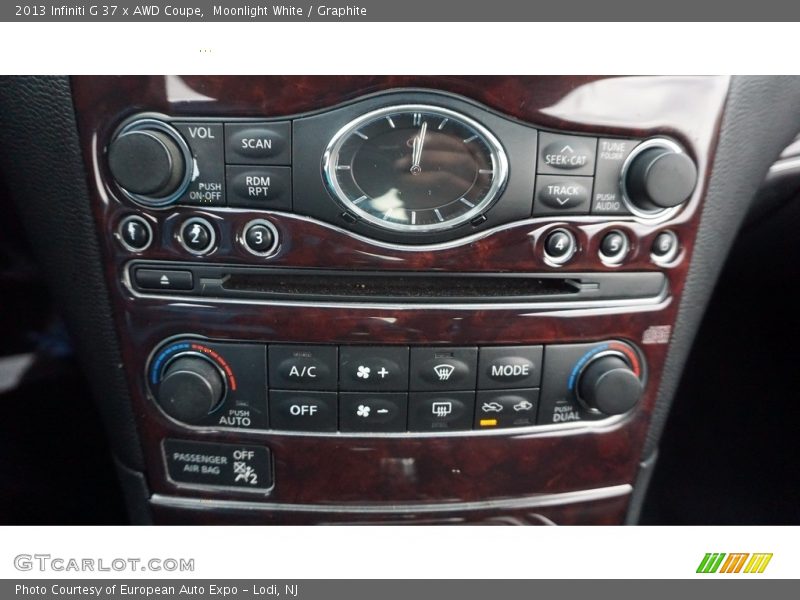 Moonlight White / Graphite 2013 Infiniti G 37 x AWD Coupe