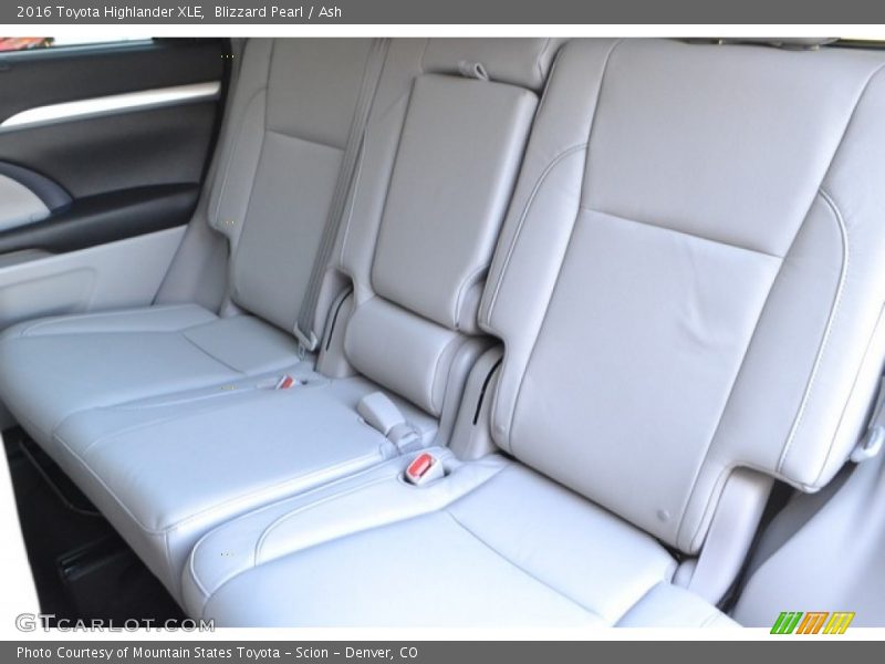 Blizzard Pearl / Ash 2016 Toyota Highlander XLE