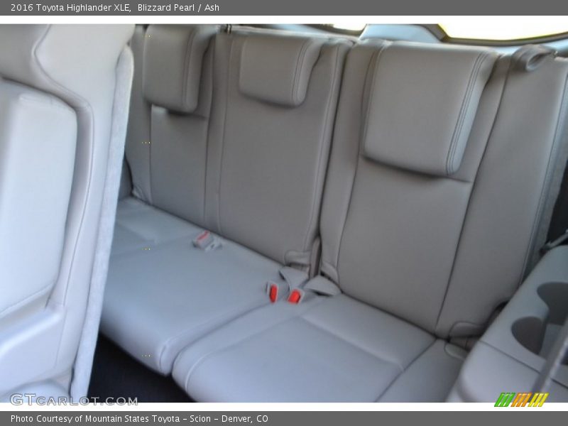 Blizzard Pearl / Ash 2016 Toyota Highlander XLE