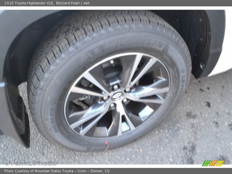Blizzard Pearl / Ash 2016 Toyota Highlander XLE