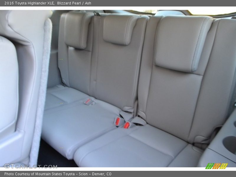 Blizzard Pearl / Ash 2016 Toyota Highlander XLE