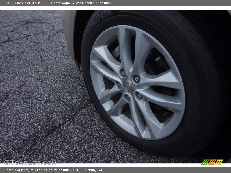 Champagne Silver Metallic / Jet Black 2016 Chevrolet Malibu LT