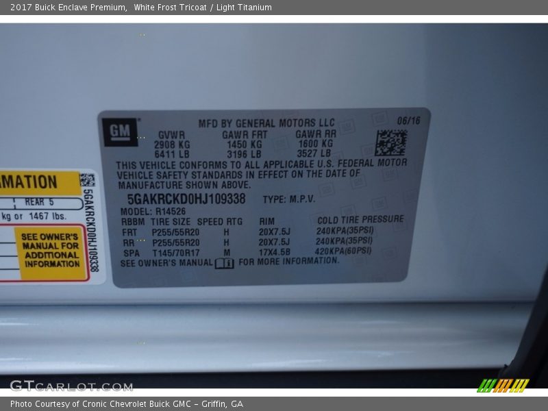 White Frost Tricoat / Light Titanium 2017 Buick Enclave Premium