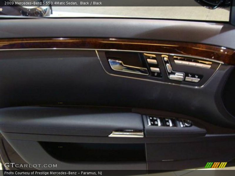 Black / Black 2009 Mercedes-Benz S 550 4Matic Sedan