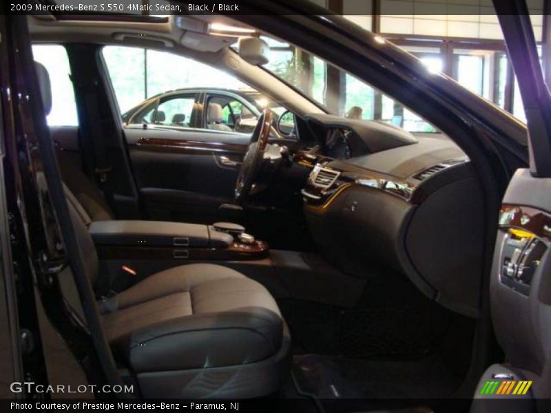 Black / Black 2009 Mercedes-Benz S 550 4Matic Sedan