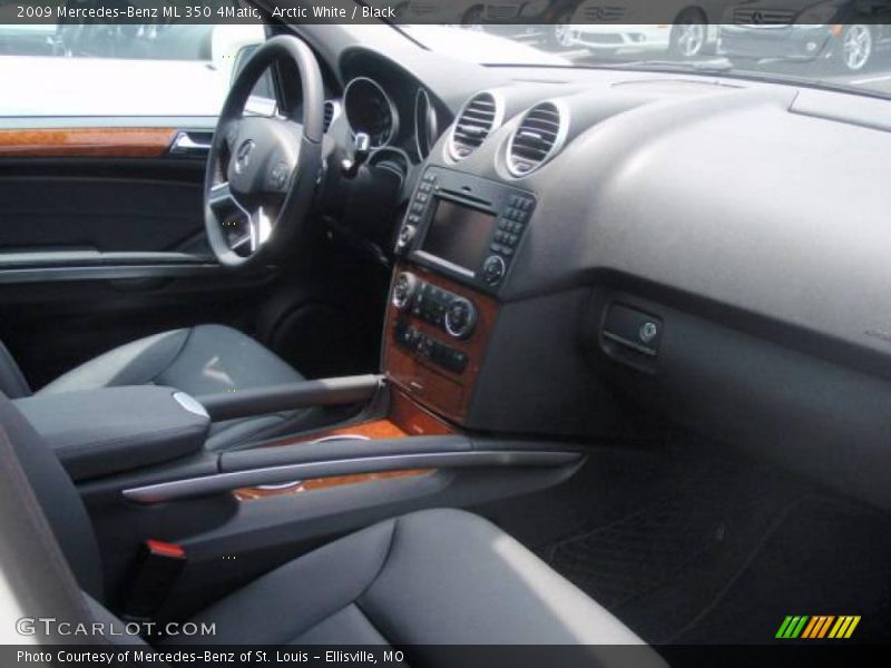 Arctic White / Black 2009 Mercedes-Benz ML 350 4Matic