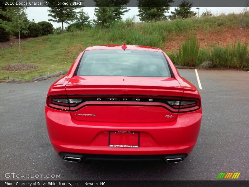 TorRed / Black 2016 Dodge Charger R/T
