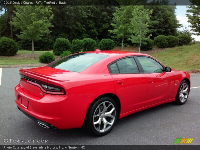 TorRed / Black 2016 Dodge Charger R/T