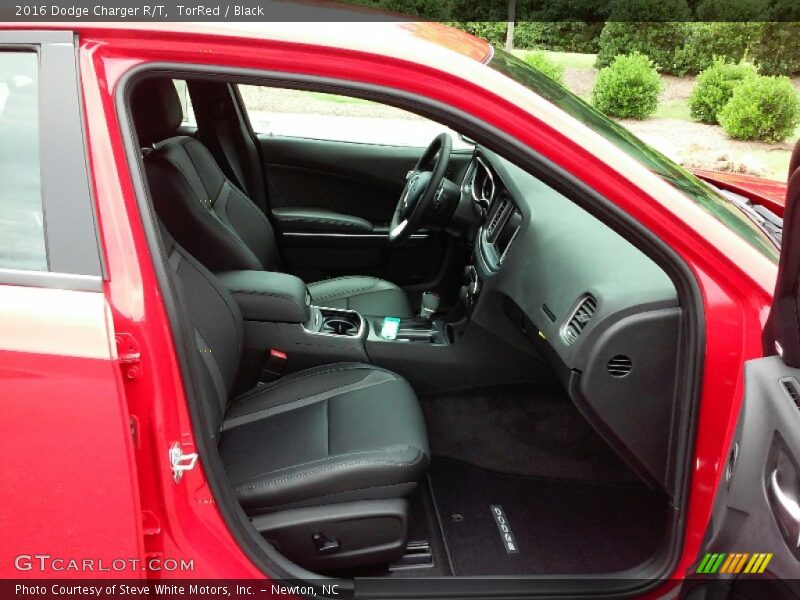 TorRed / Black 2016 Dodge Charger R/T