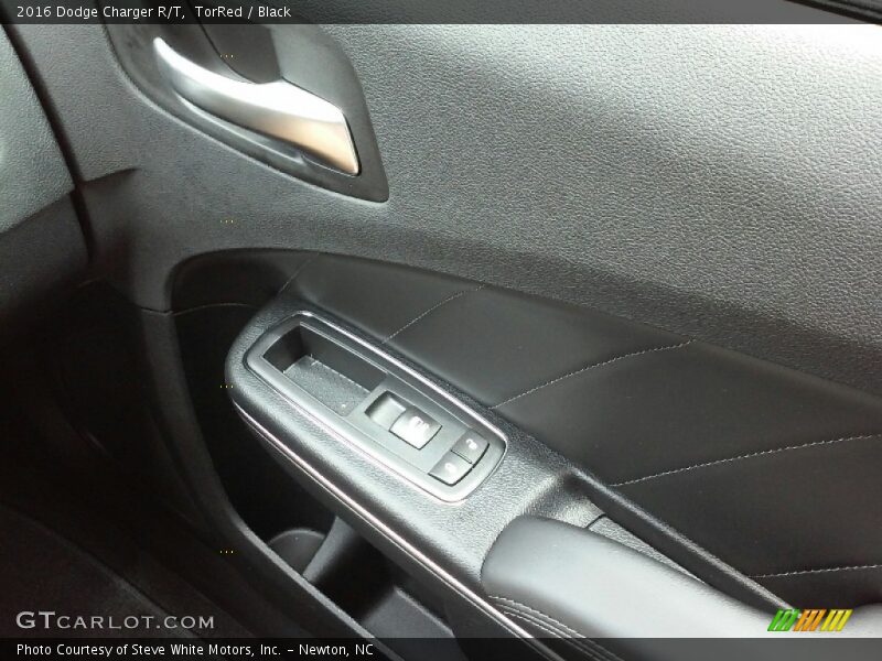 TorRed / Black 2016 Dodge Charger R/T