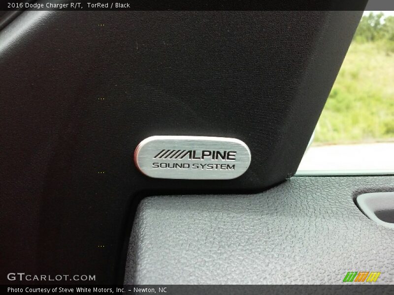 TorRed / Black 2016 Dodge Charger R/T