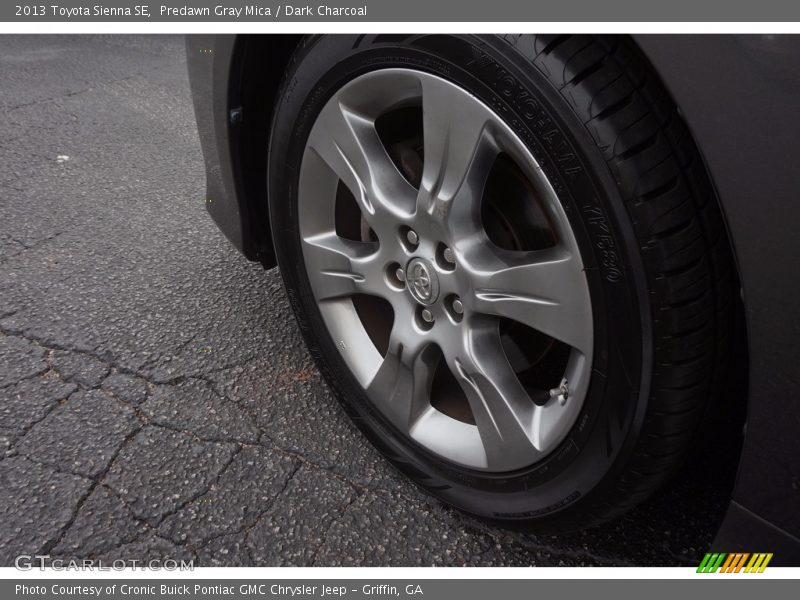 Predawn Gray Mica / Dark Charcoal 2013 Toyota Sienna SE