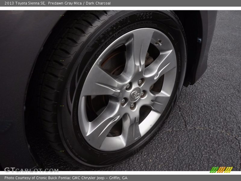 Predawn Gray Mica / Dark Charcoal 2013 Toyota Sienna SE