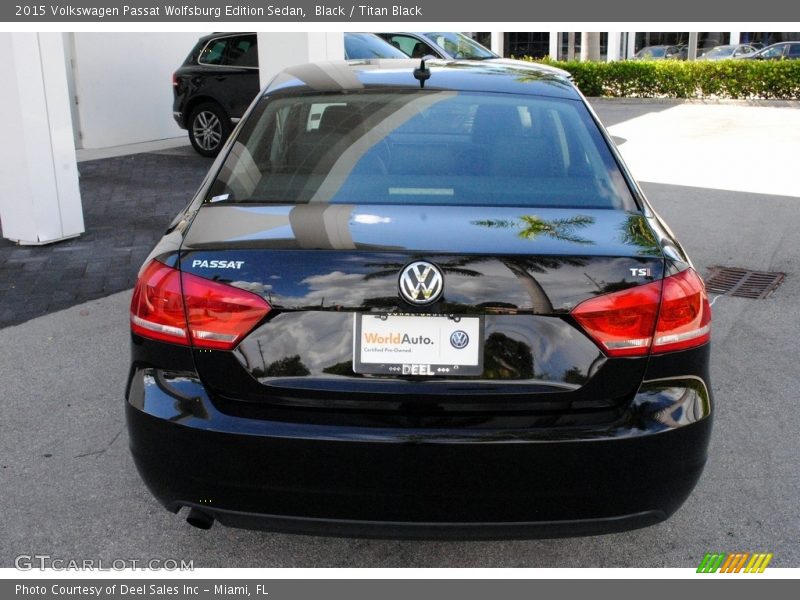 Black / Titan Black 2015 Volkswagen Passat Wolfsburg Edition Sedan
