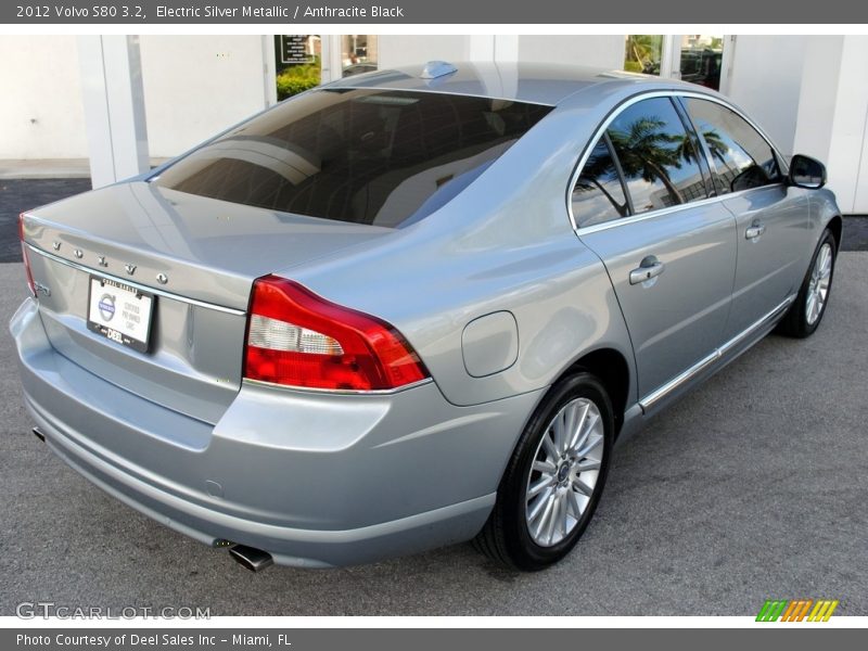 Electric Silver Metallic / Anthracite Black 2012 Volvo S80 3.2