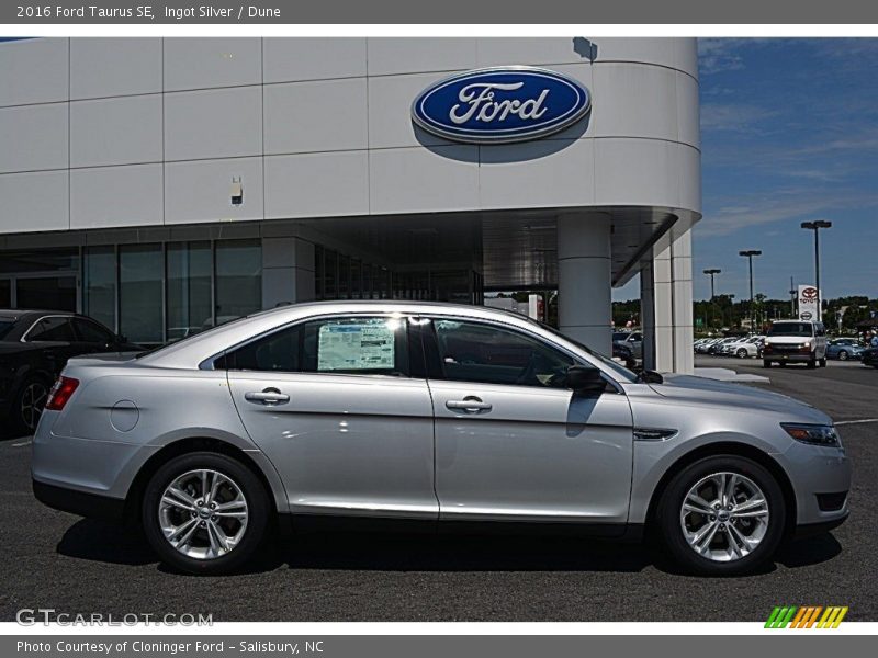 Ingot Silver / Dune 2016 Ford Taurus SE