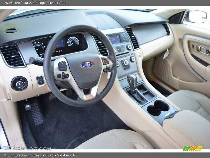 Ingot Silver / Dune 2016 Ford Taurus SE