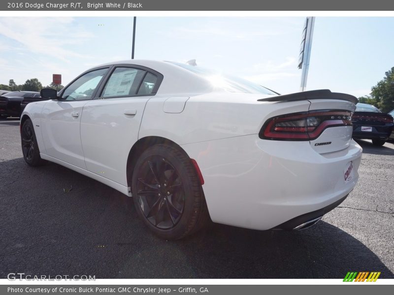 Bright White / Black 2016 Dodge Charger R/T