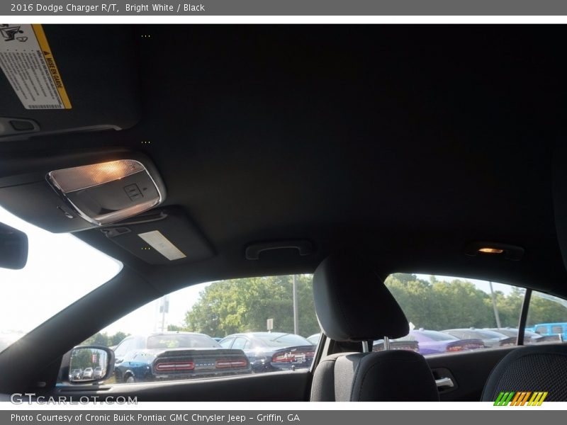 Bright White / Black 2016 Dodge Charger R/T