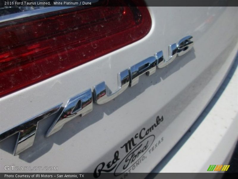 White Platinum / Dune 2016 Ford Taurus Limited