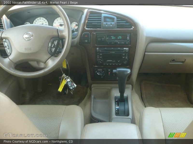 Merlot Pearl / Beige 2002 Nissan Pathfinder LE 4x4