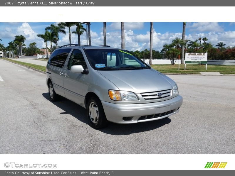 Silver Shadow Pearl / Gray 2002 Toyota Sienna XLE