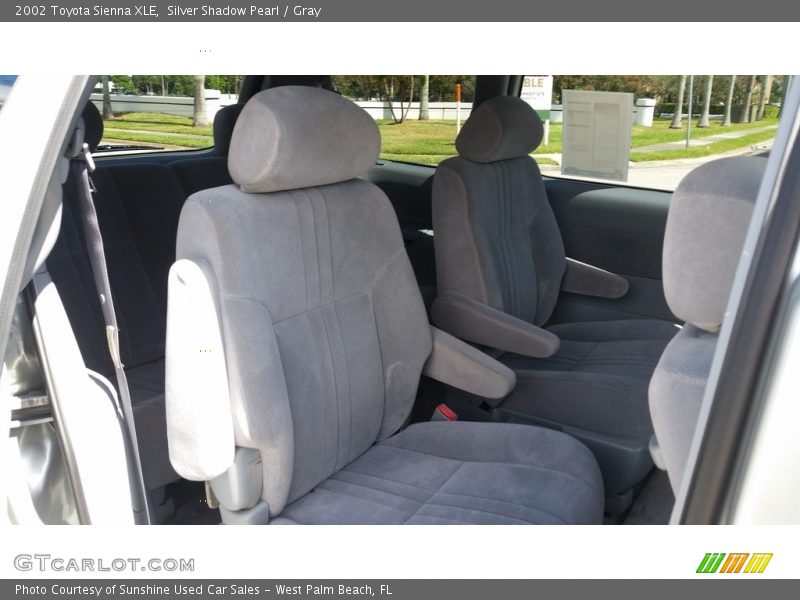 Silver Shadow Pearl / Gray 2002 Toyota Sienna XLE