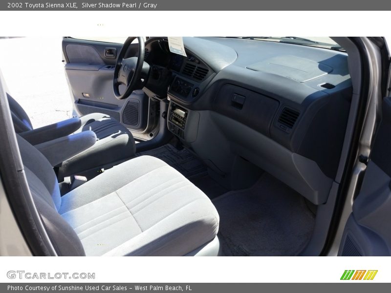 Silver Shadow Pearl / Gray 2002 Toyota Sienna XLE