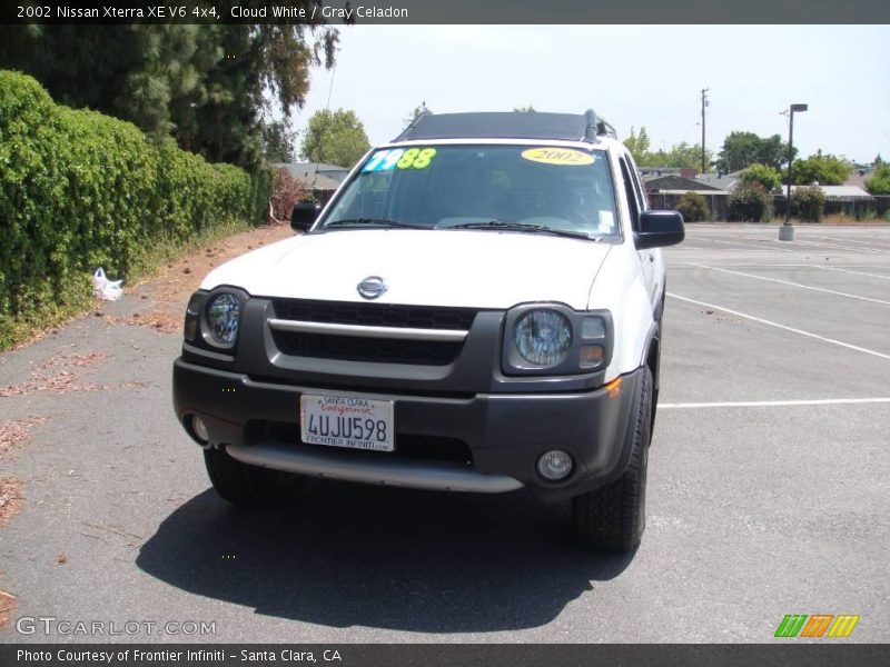 Cloud White / Gray Celadon 2002 Nissan Xterra XE V6 4x4