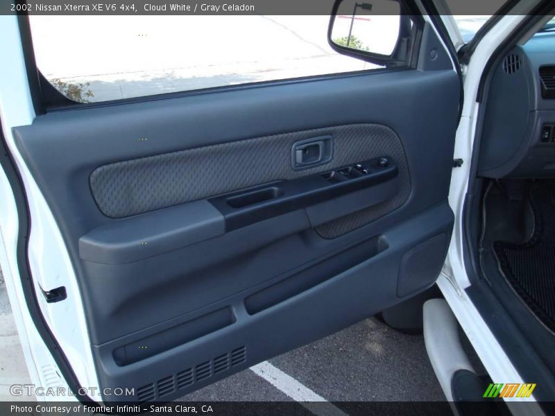 Cloud White / Gray Celadon 2002 Nissan Xterra XE V6 4x4