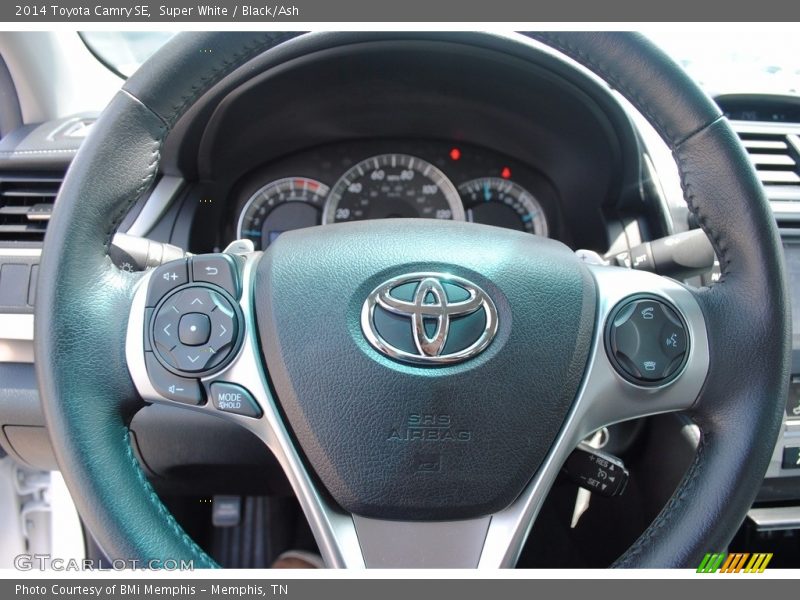 Super White / Black/Ash 2014 Toyota Camry SE